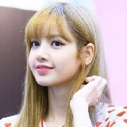 Lisa / Tae friend / wife rose