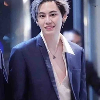 นิว(พี่ชายนางเอก)