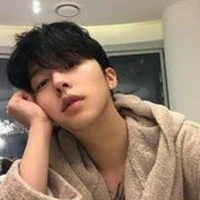 พ่อ(นางเอก)