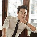 ท่านเดชา:พ่อพระเอก