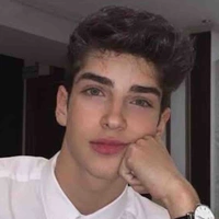 โทนี่(พระเอก)