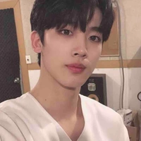 ชาย(พระเอก)