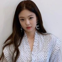 KIM JENNIE
