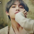 V (taehyungie)