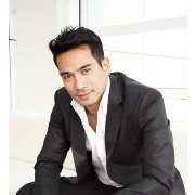 สตีฟ  พ่อนางเอก