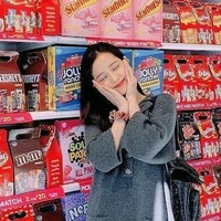 Jisoo Zamora Duvvesa