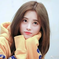 หมิง​ เสี่ยว​ไป๋​ (นางเอก)​