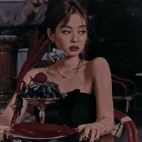 Alicia Omara- Lilyana.