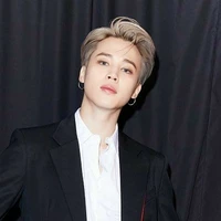 Billy Davidson - siluman Rubah putih.