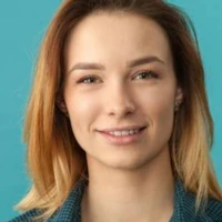 Shira Becker ( bff of Anna)