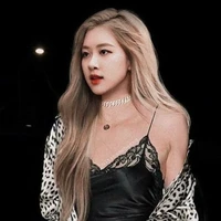 โรส(นางเอก)