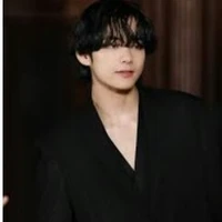 กวีน.(พระเอก)😊😀