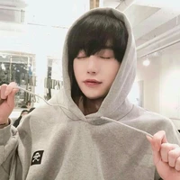 บูม(นายเอก)
