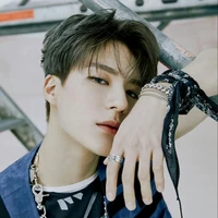 jeno (sekr lee)