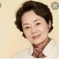 tiara ( nenek angkat jungkook)