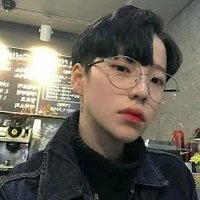 คิม(นายเอก)