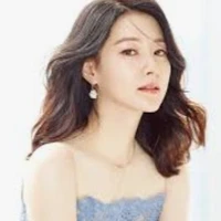 เอลซ่า(แม่นางเอก)