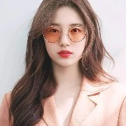 ตีช่า🍊เพือนนางเอก