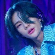 HWANG HYUNJIN