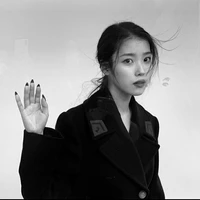 choi Ji-eun ( IU )