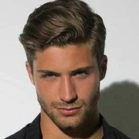 Henrique ( primo da Emily)