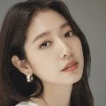tae real mother  park shin Hye