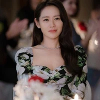 นายเพียงจันทร์(ยายนางเอก)