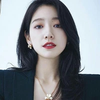 Shin Hye(Lisa/Davika mom)
