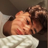 Leo Matinez(18)(adh)