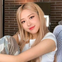 Rose Aldebaran (kakak 4)