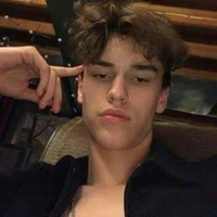 André