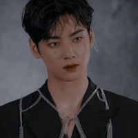 cha eunwoo  ( sahabat rio)
