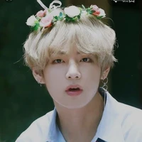 Kim taehyung ( uke)