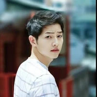 Song Joong-Ki Ananda putra Edwards