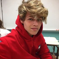 LUCAS ALMEIDA