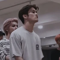 ไอสาม มึงพากูไปตีห้อง8ด้วย