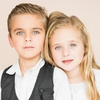 Alison y Alex (niños)