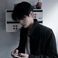 คริส(เพื่อนพระเอก)