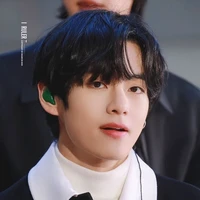KIM TAEHYUNG/V