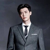 Lee Jong-suk (pai de Sn )