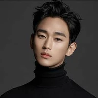 Kim Soo Hyun (papa Yoona)