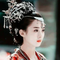 กื่อลี่(แม่นางเอก)