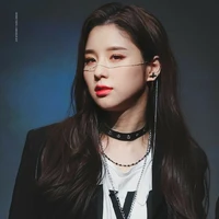 Vina A. Alexander (Mommy Qianzy)