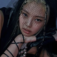 Jennie (head maid )