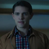 Kevin Keller (18)