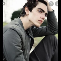 elias(17 hermano)