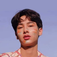 Atthaphan Phunsawat/gun