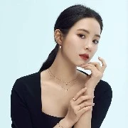 นิดา(เเม่นางเอก)