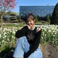 jennie ( mamah nya laras )