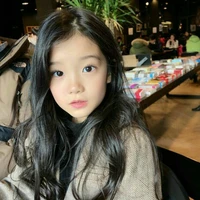 miazi Carney(ML sis)(youngest triplet)